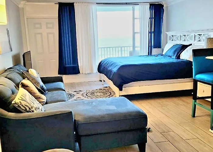 Direct Oceanfront With Balcony