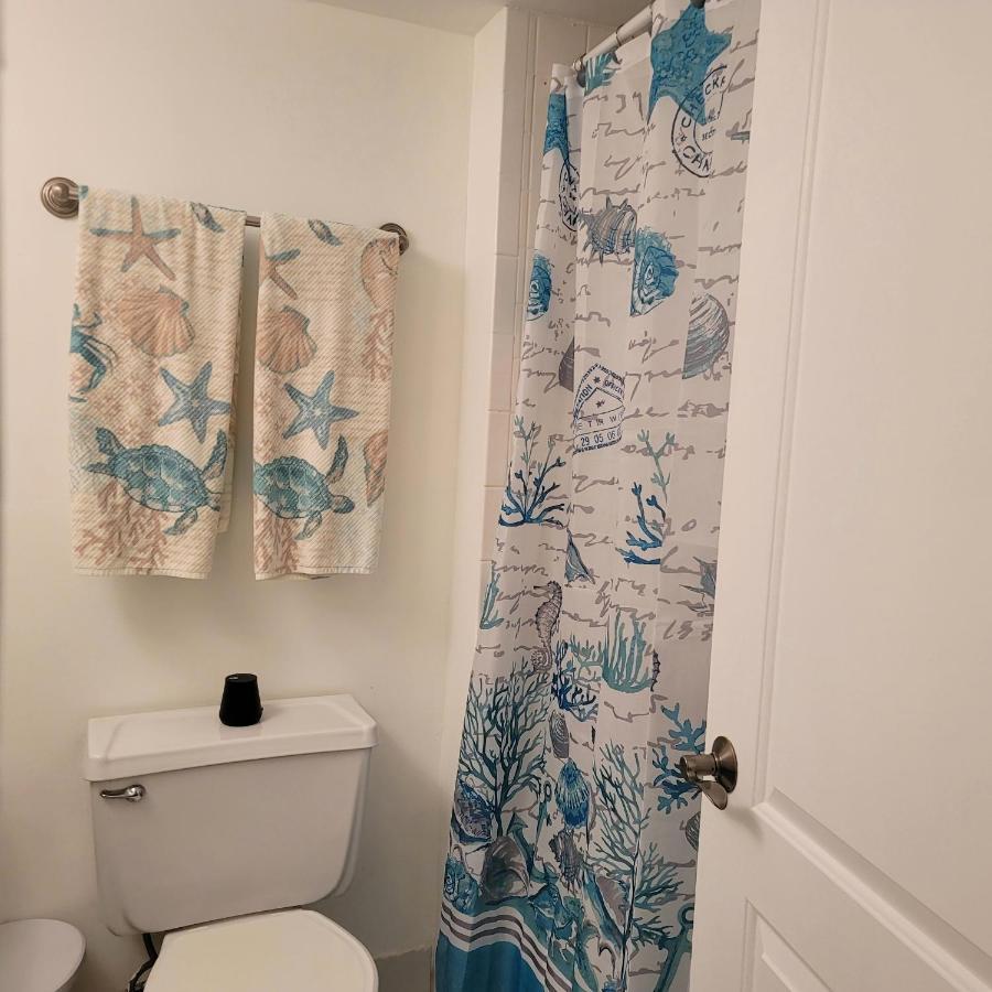 Direct Oceanfront With Balcony Apartment *