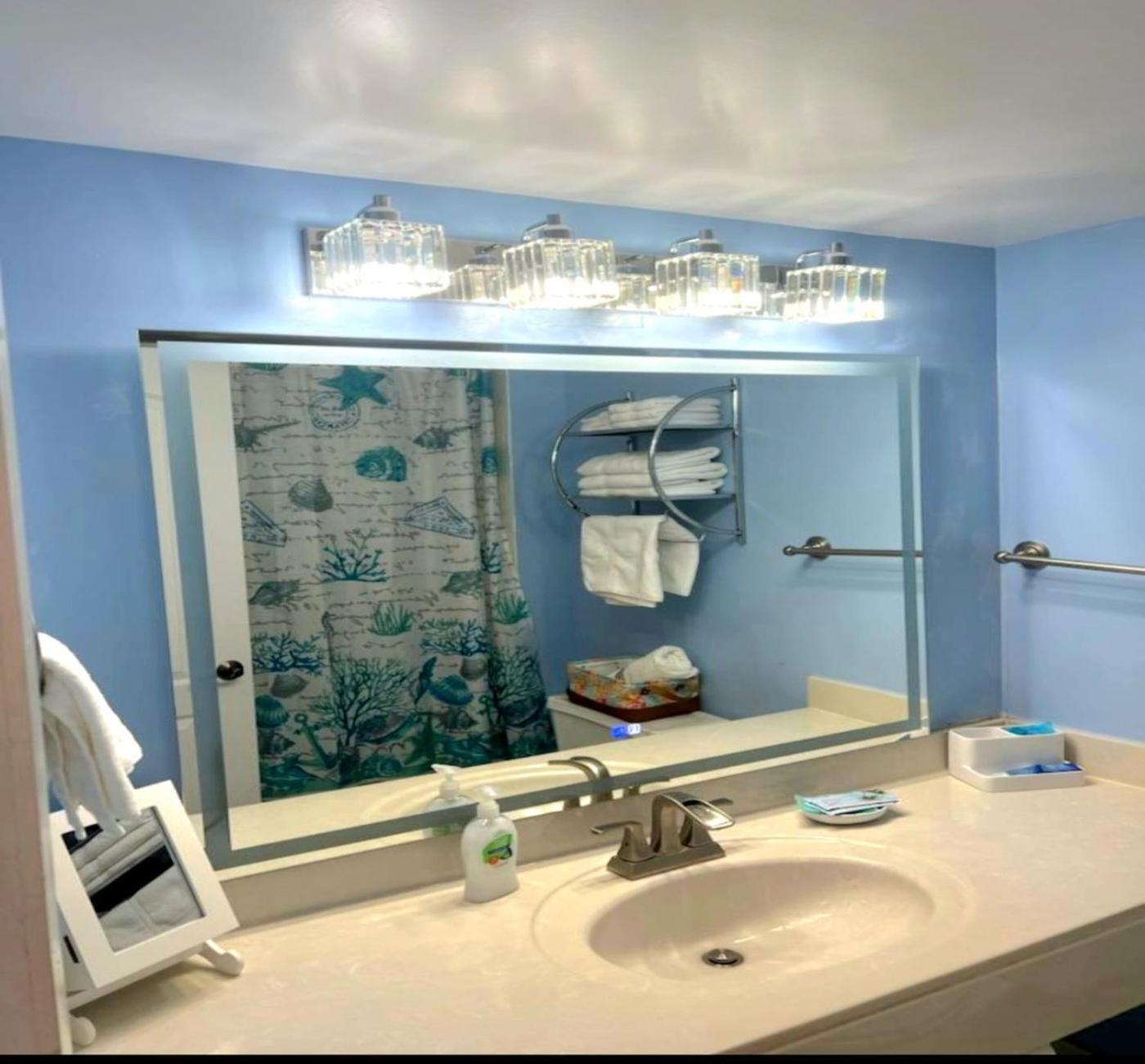 Direct Oceanfront With Balcony Daytona Beach